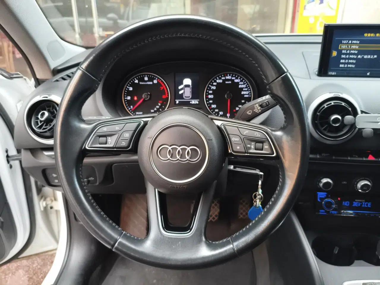 Audi A3 2017 Sportback 35 TFSI Fashion Model — миниатюра 10