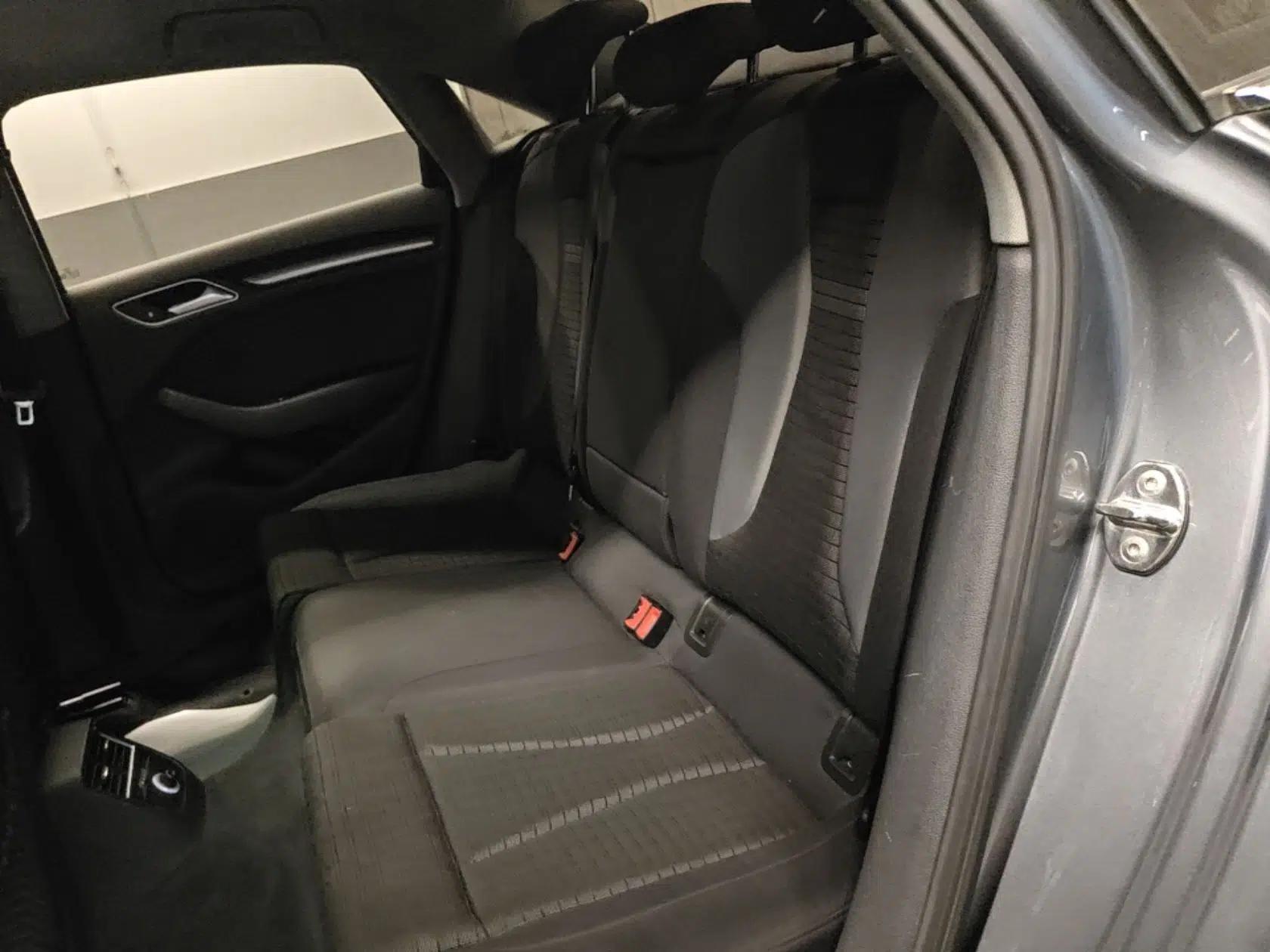 Audi A3 2018 30th Anniversary Edition Limousine 35 TFSI Sport Model — миниатюра 20