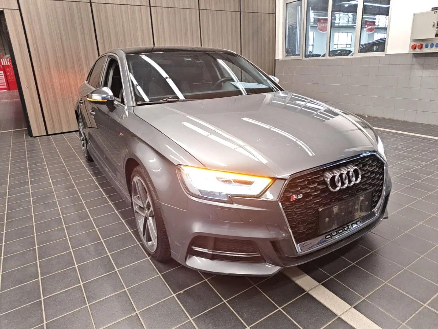 Audi A3 2018 30th Anniversary Edition Limousine 35 TFSI Sport Model — миниатюра 3