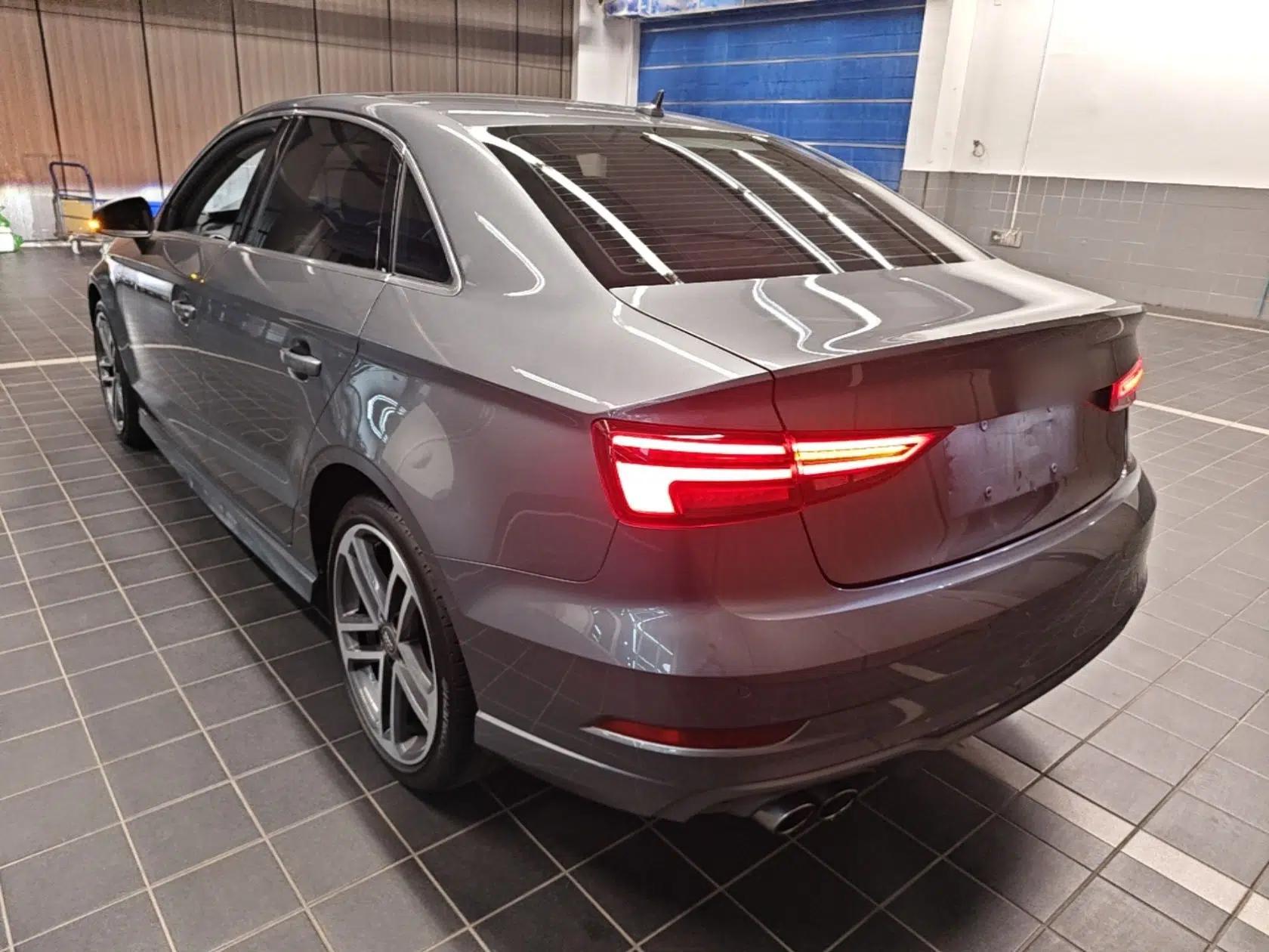 Audi A3 2018 30th Anniversary Edition Limousine 35 TFSI Sport Model — миниатюра 4