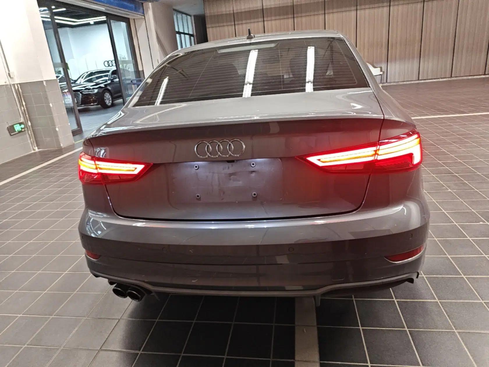 Audi A3 2018 30th Anniversary Edition Limousine 35 TFSI Sport Model — миниатюра 5