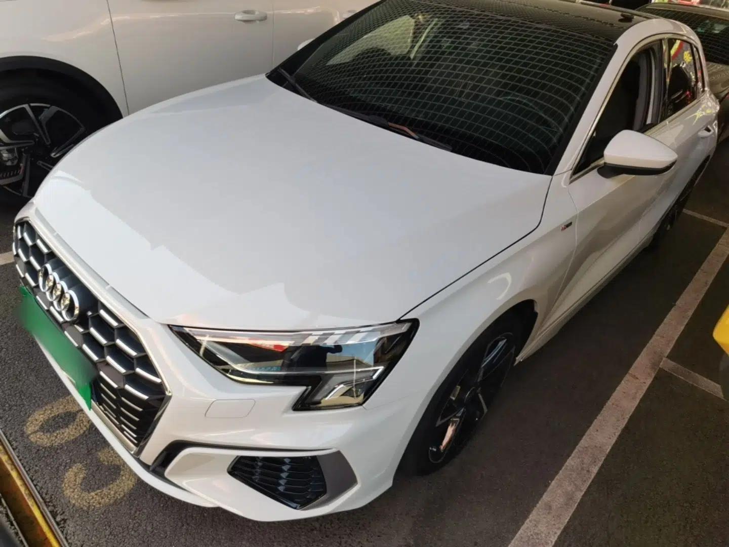 Audi A3 2024 Sportback 35 TFSI Fashionable Sports Model — миниатюра 1
