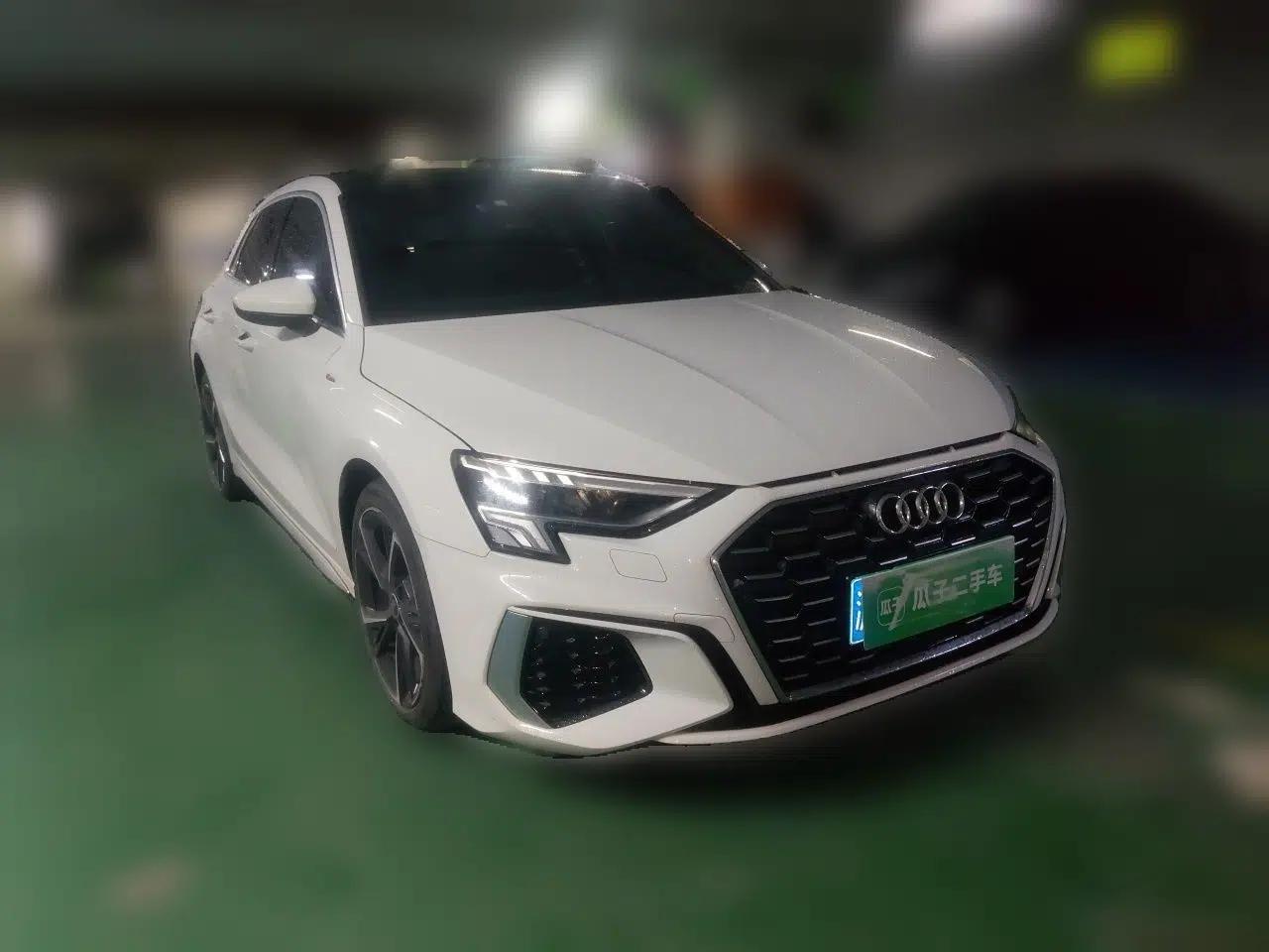 Audi A3 2022 Sportback 35 TFSI Fashionable Sports Model — миниатюра 3