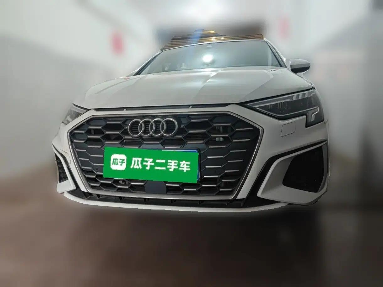Audi A3 2022 Sportback 35 TFSI Fashionable Sports Model — миниатюра 2