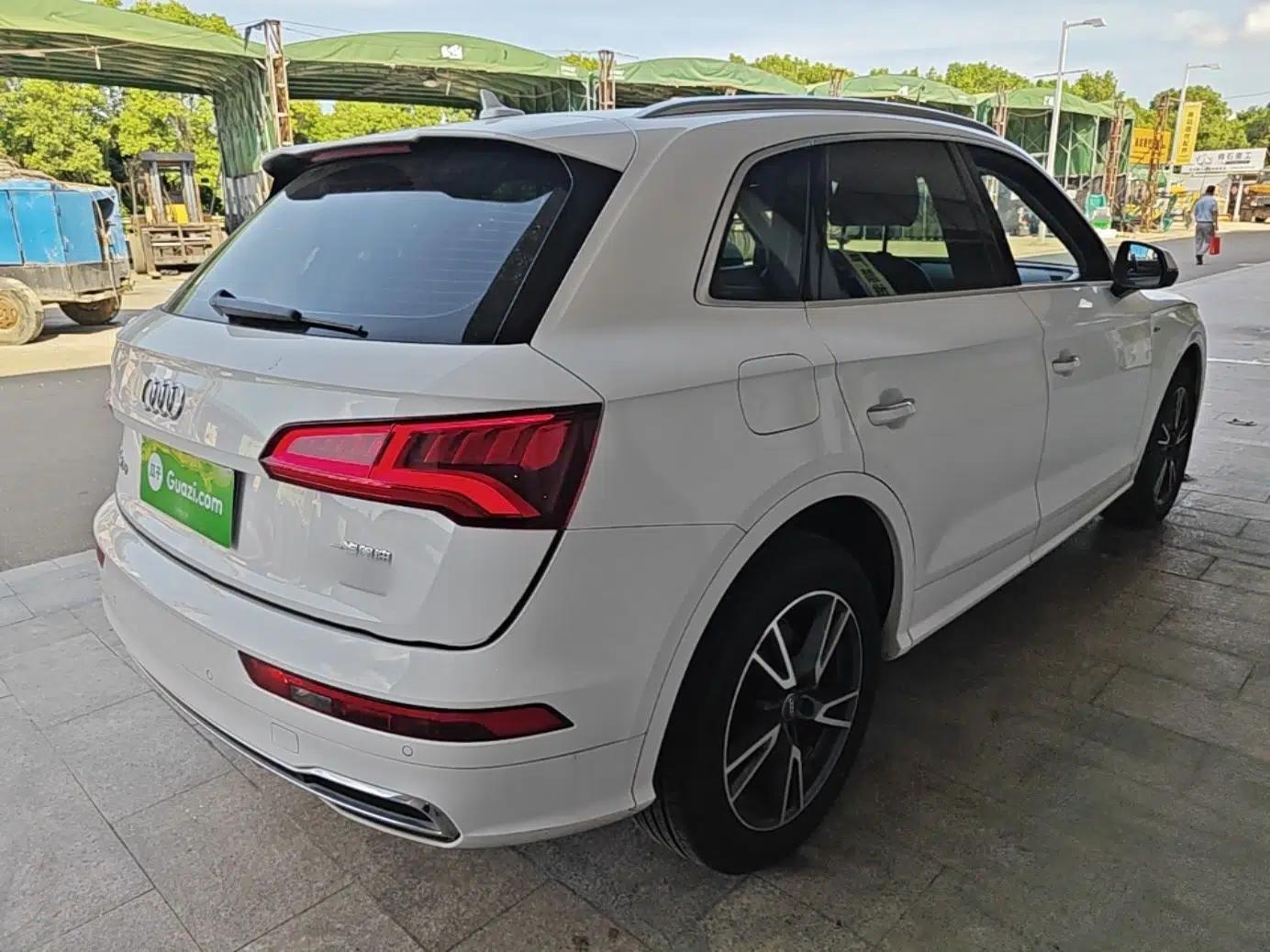 Audi Q5L 2020 Updated 40 TFSI Prestige Fashion Edition — миниатюра 6