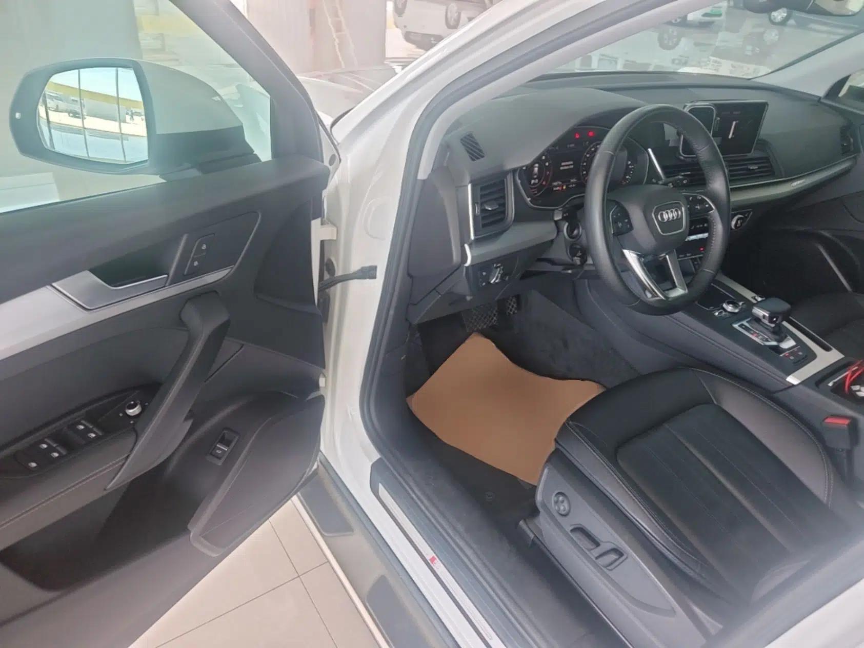 Audi Q5L 2020 Updated 40 TFSI Prestige Fashion Edition — миниатюра 18