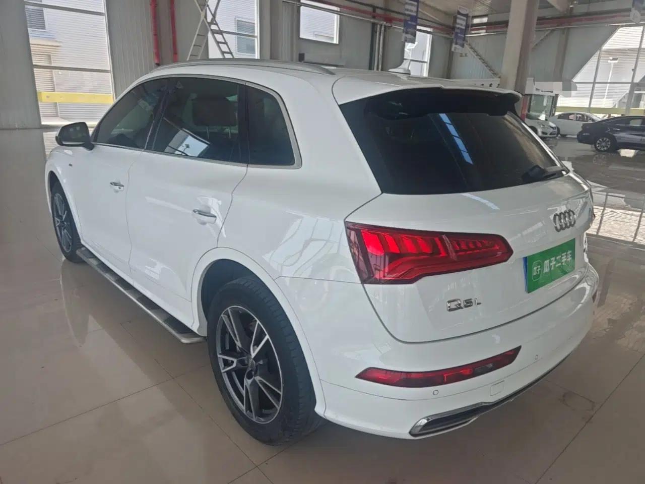 Audi Q5L 2020 Updated 40 TFSI Prestige Fashion Edition — миниатюра 4