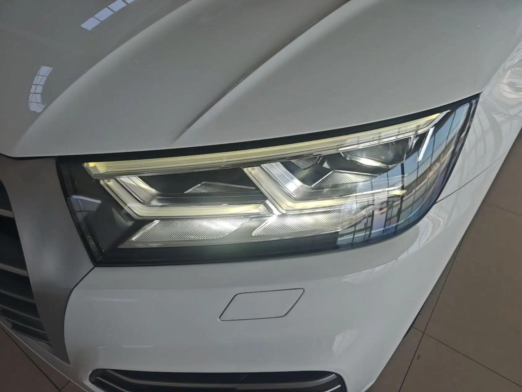 Audi Q5L 2020 Updated 40 TFSI Prestige Fashion Edition — миниатюра 8