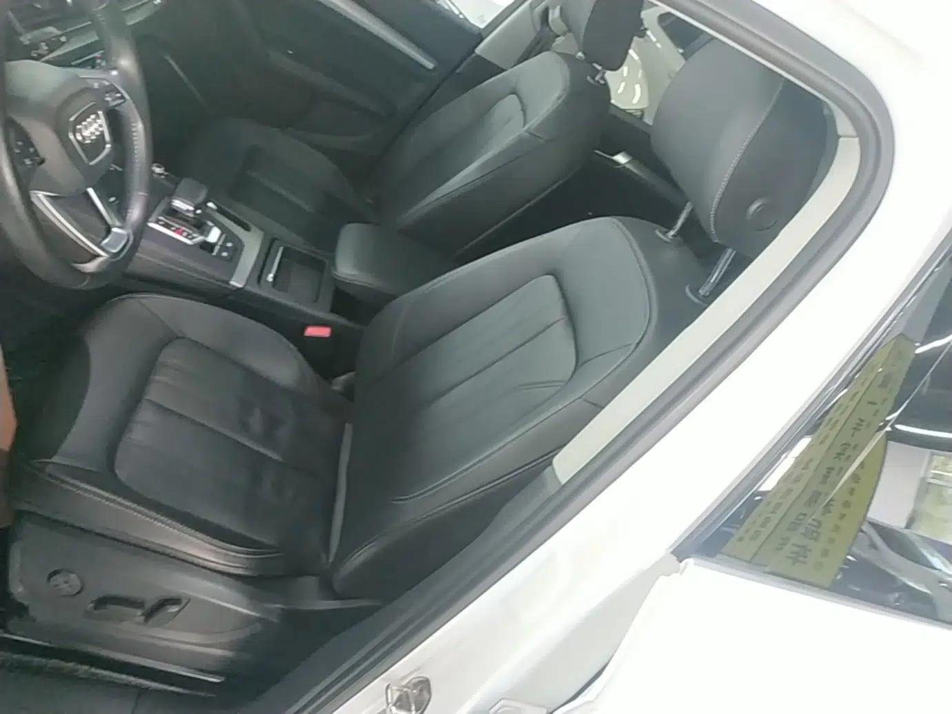 Audi Q5L 2020 45 TFSI Prestige Fashion Model — миниатюра 17