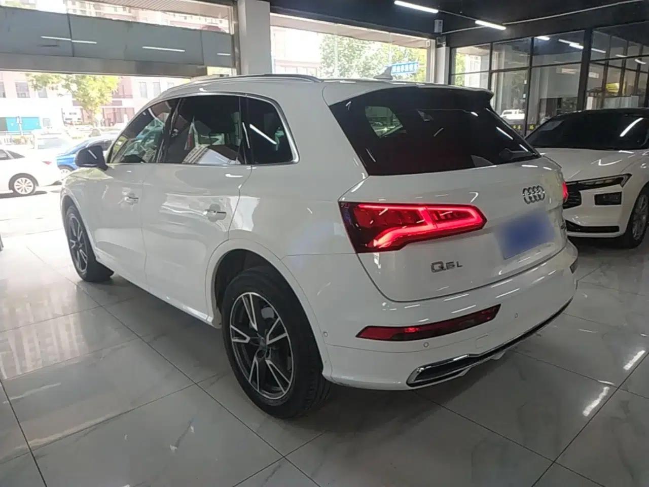 Audi Q5L 2020 45 TFSI Prestige Fashion Model — миниатюра 4