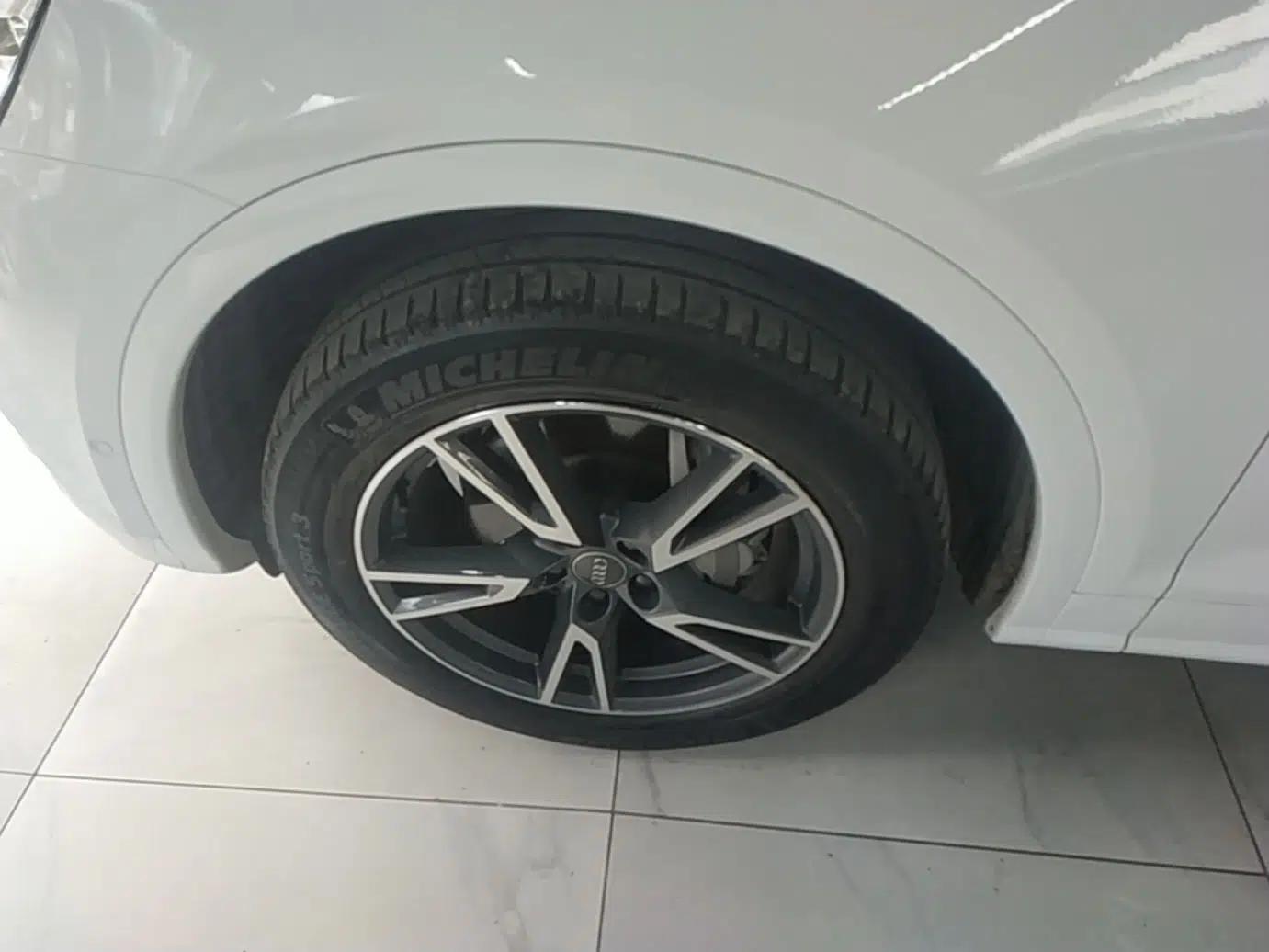 Audi Q5L 2020 45 TFSI Prestige Fashion Model — миниатюра 10