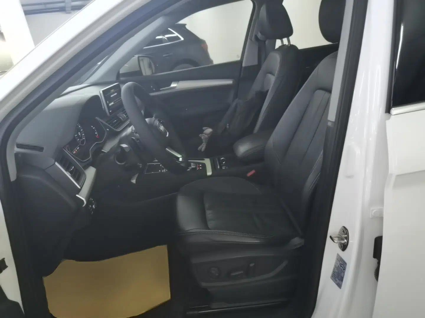 Audi Q5L 2020 Updated 40 TFSI Prestige Fashion Edition — миниатюра 17