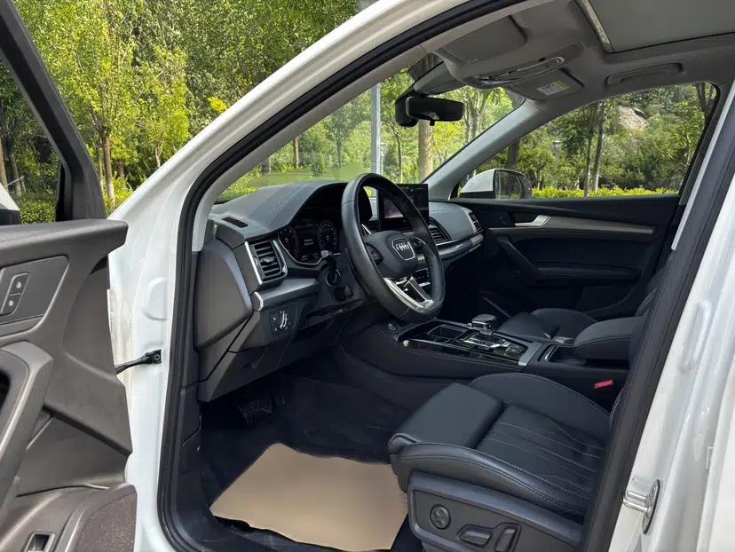 Audi Q5L 2022 40T Fashionable and Dynamic Model — миниатюра 12