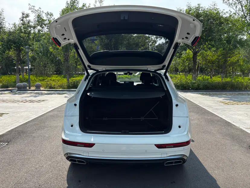 Audi Q5L 2022 40T Fashionable and Dynamic Model — миниатюра 17