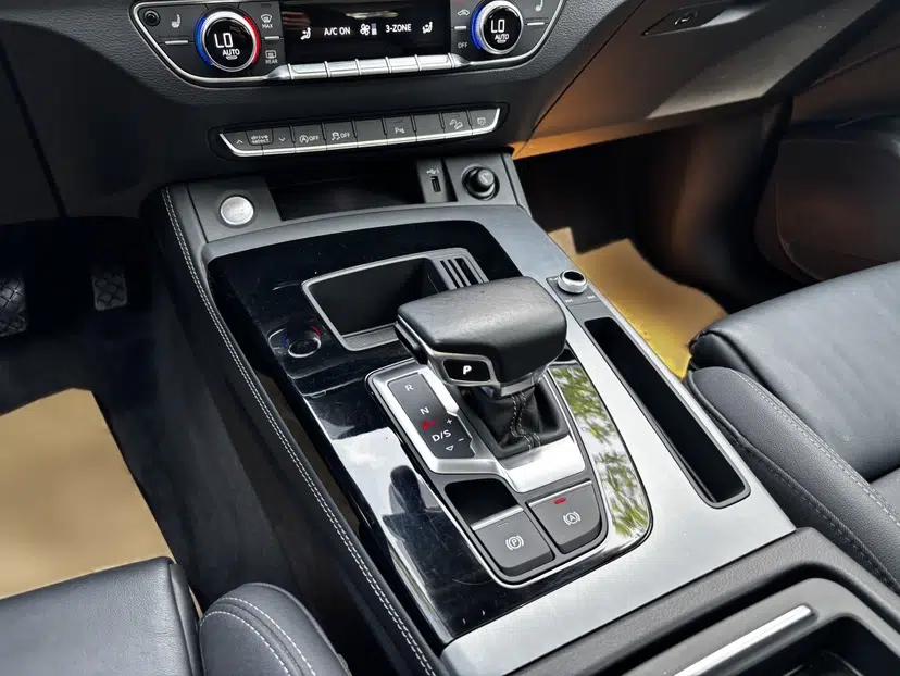 Audi Q5L 2022 40T Fashionable and Dynamic Model — миниатюра 18