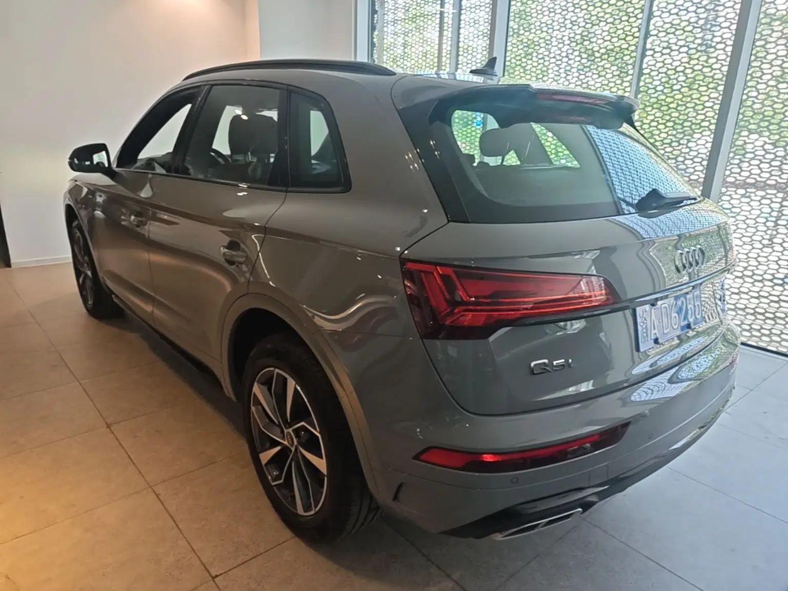 Audi Q5L 2025 40 TFSI Luxury Dynamic Edition — миниатюра 4
