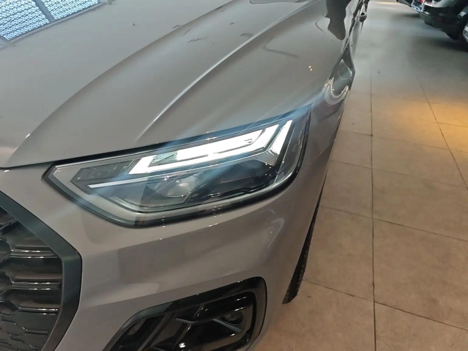 Audi Q5L 2025 40 TFSI Luxury Dynamic Edition — миниатюра 8