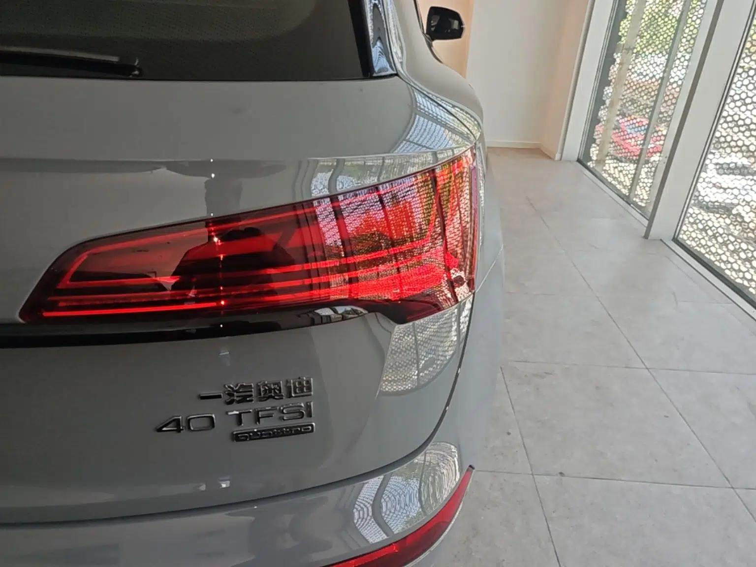 Audi Q5L 2025 40 TFSI Luxury Dynamic Edition — миниатюра 9