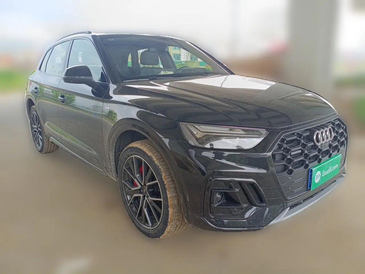 Audi Q5L 2023 45T Luxury Dynamic Model — миниатюра 3