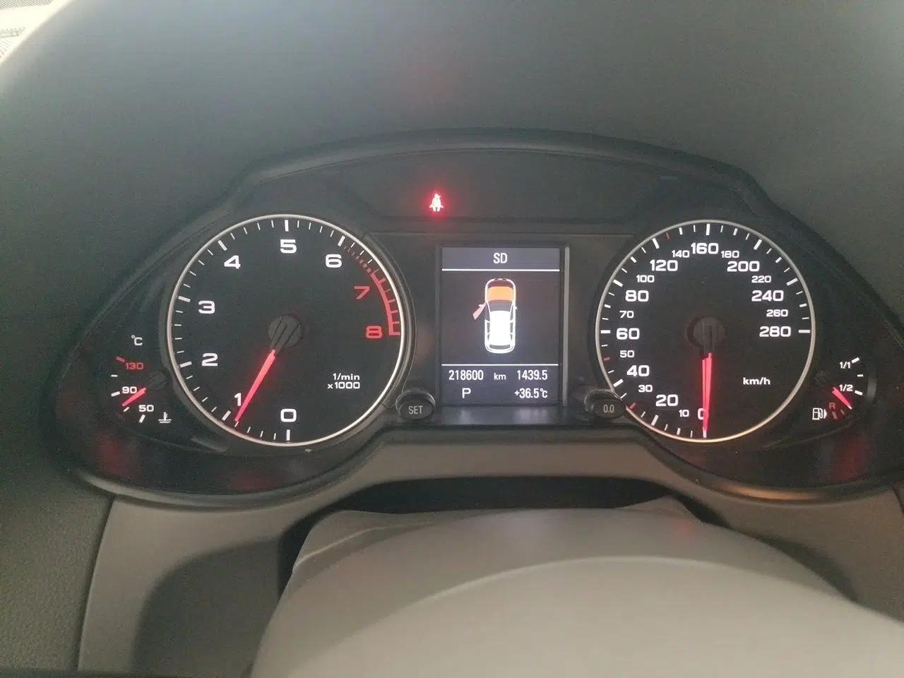 Audi Q5 2012 2.0TFSI Comfort Version — миниатюра 11