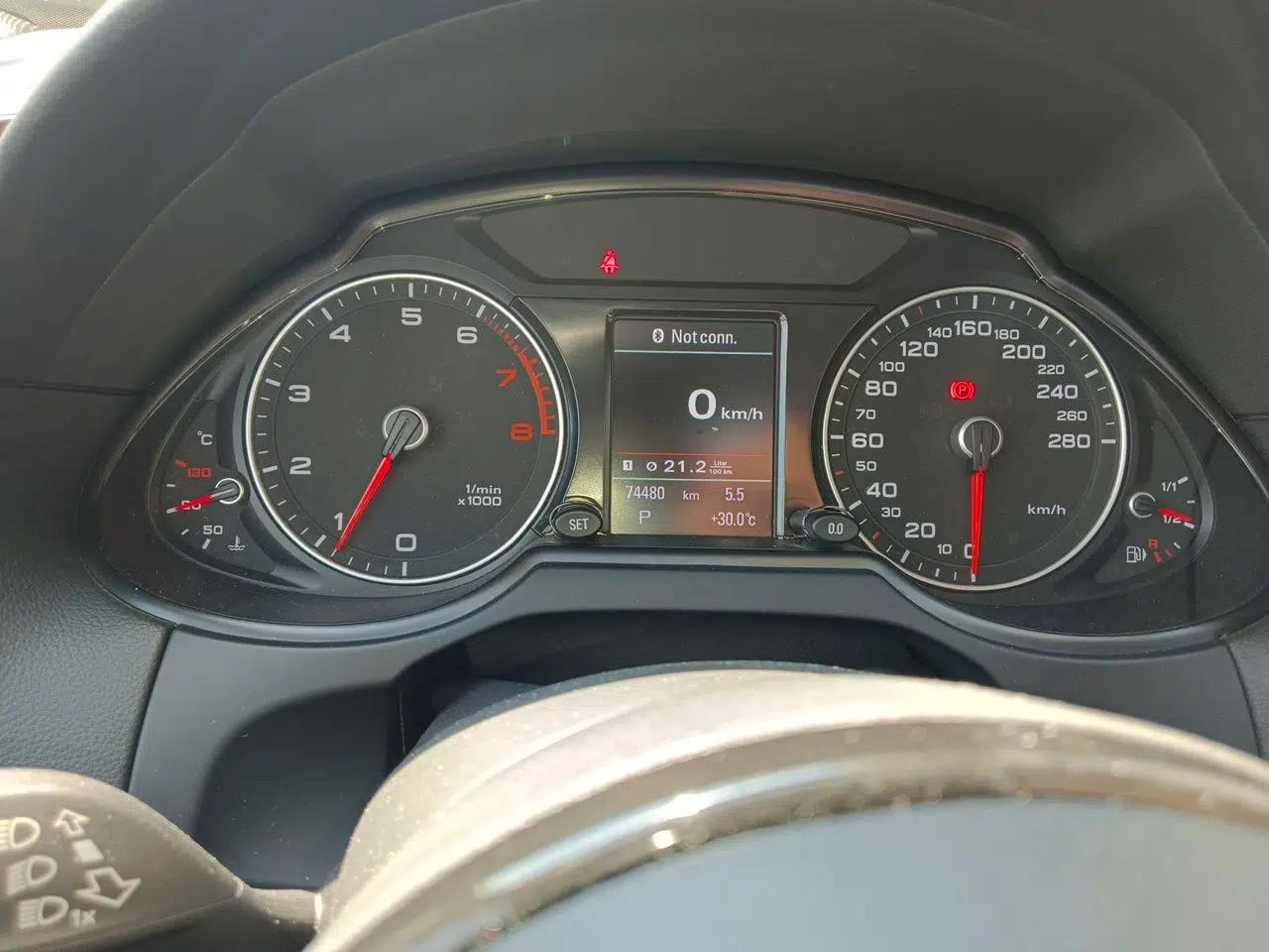 Audi Q5 2015 40 TFSI Comfort Model — миниатюра 11