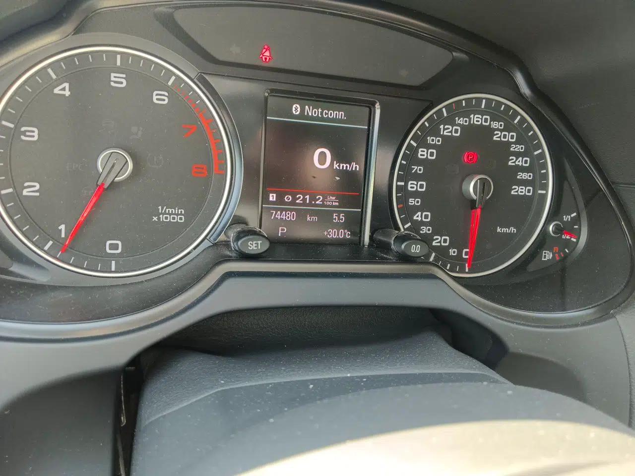 Audi Q5 2015 40 TFSI Comfort Model — миниатюра 12