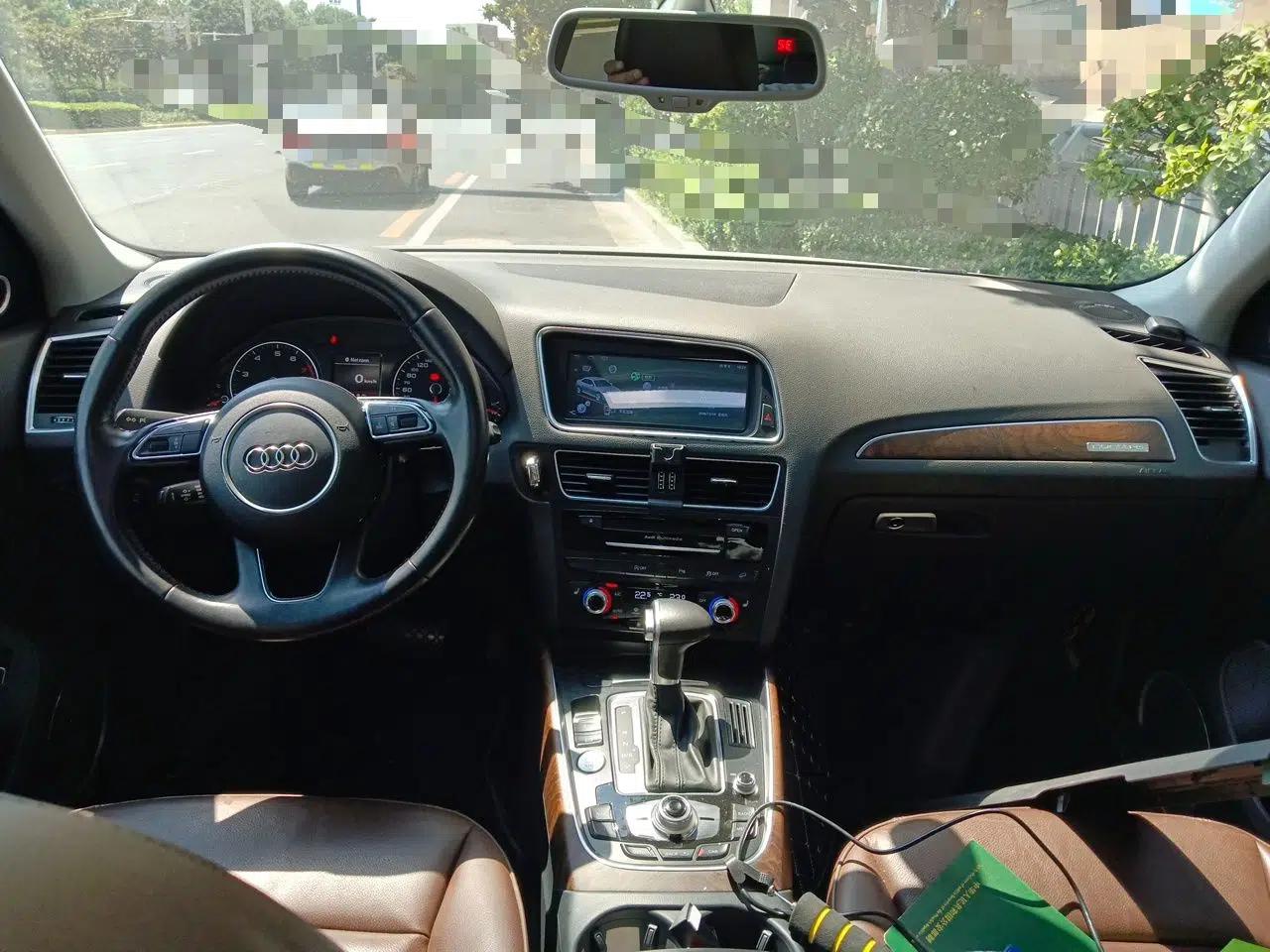 Audi Q5 2015 40 TFSI Comfort Model — миниатюра 9