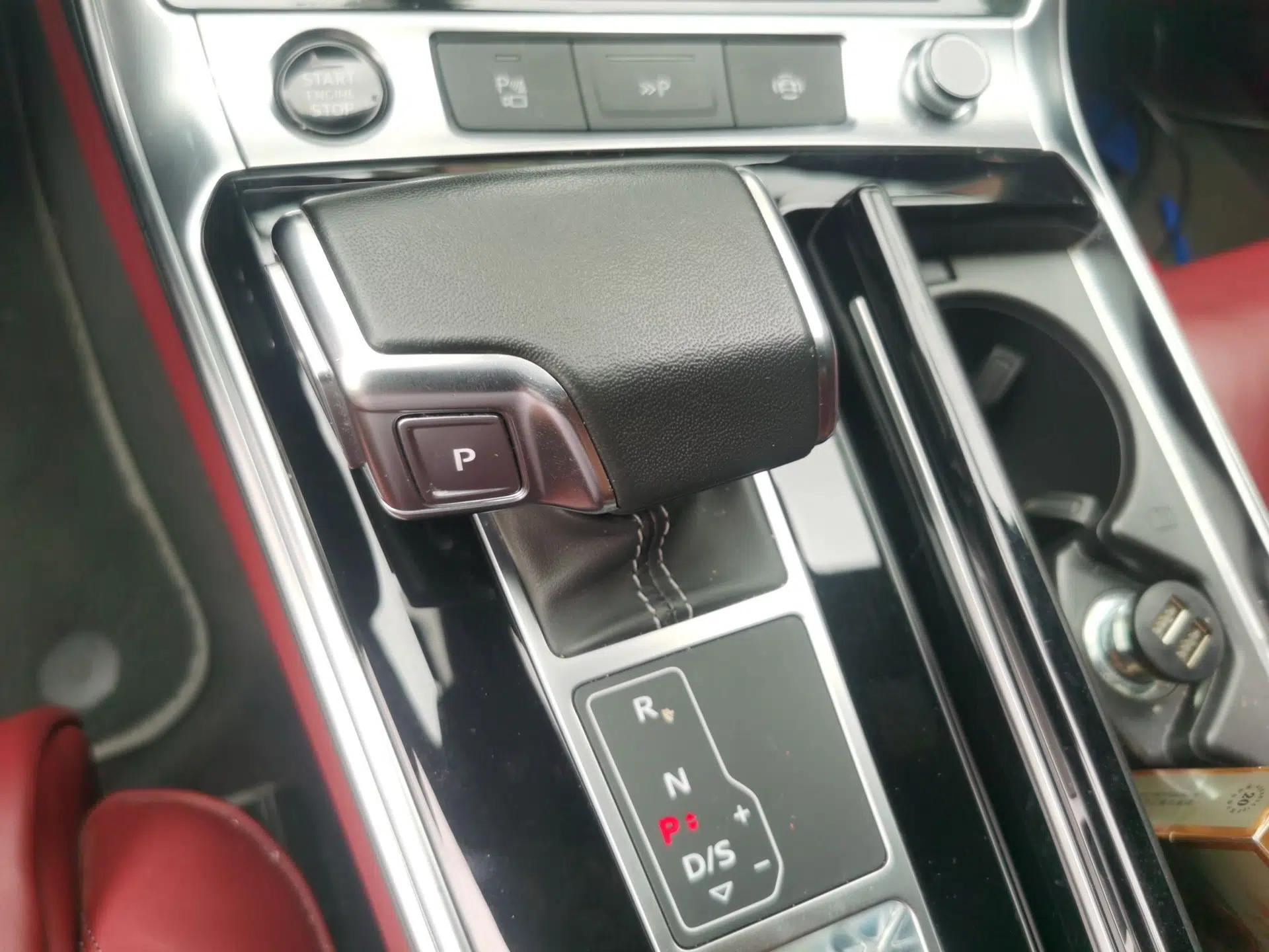 Audi A7L 2023 45 TFSI quattro S-line Black Warrior Edition — миниатюра 14