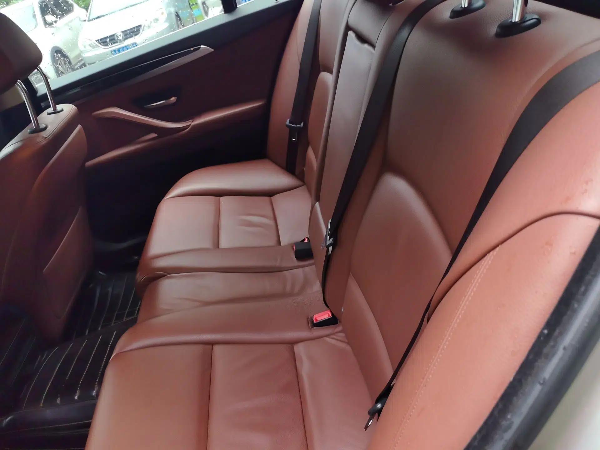 BMW 5 Series 2014 520Li Elegant Model — миниатюра 17
