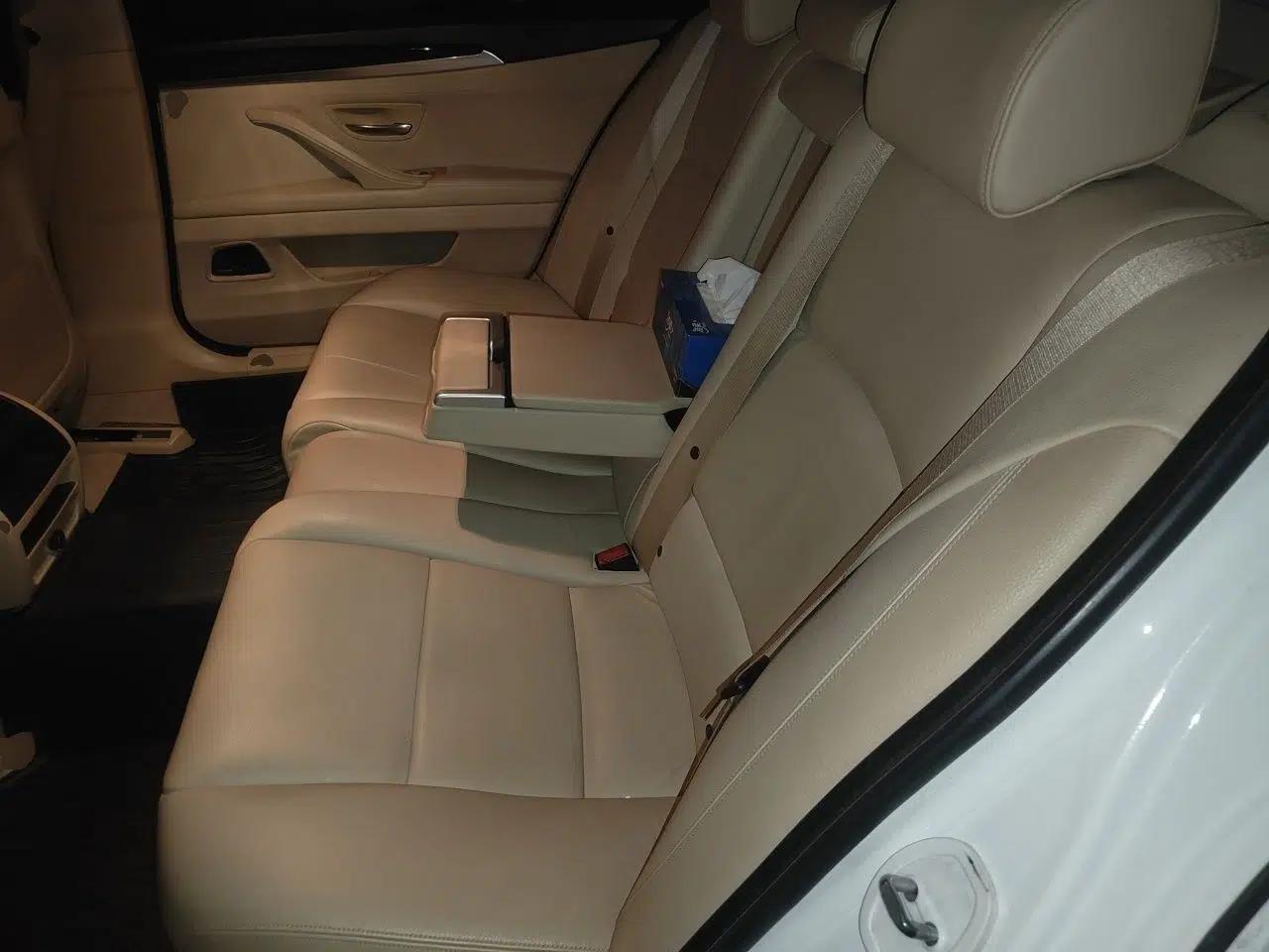BMW 5 Series 2014 520Li Elegant Model — миниатюра 17