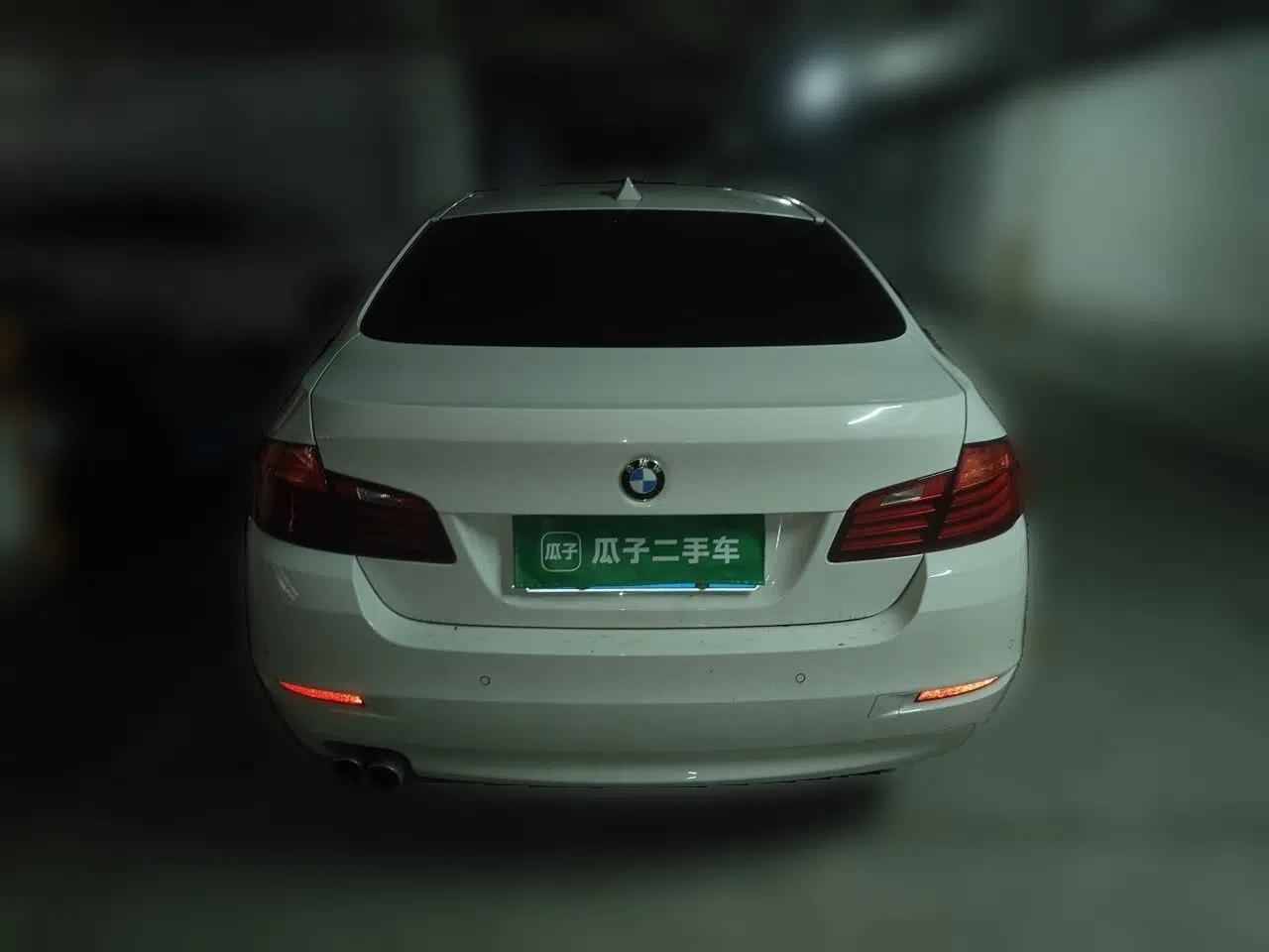 BMW 5 Series 2014 520Li Elegant Model — миниатюра 5