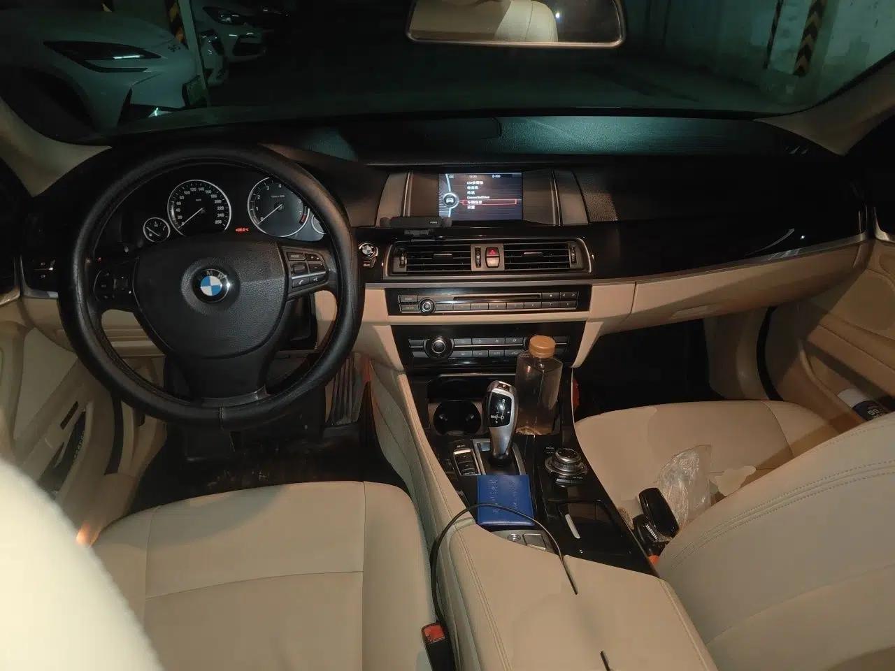 BMW 5 Series 2014 520Li Elegant Model — миниатюра 9