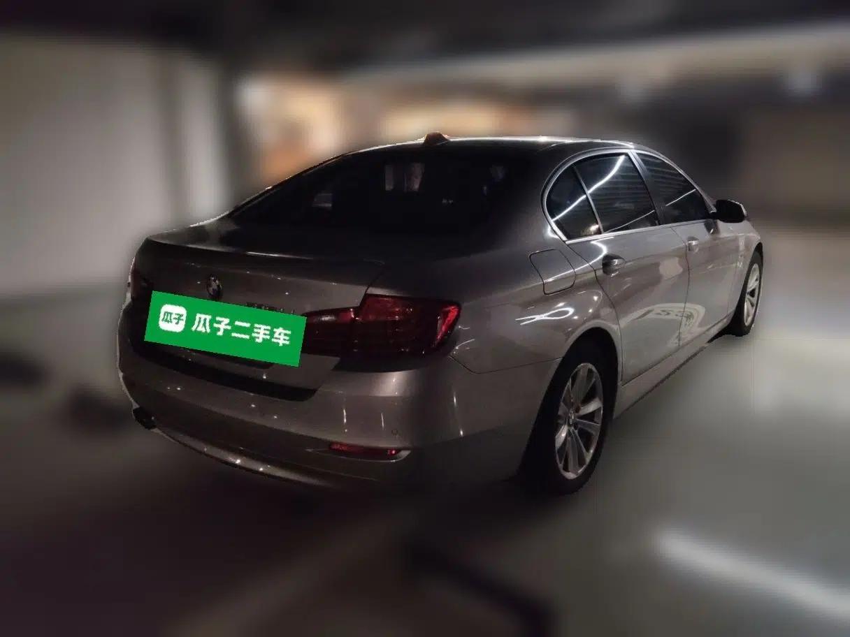 BMW 5 Series 2014 520Li Elegant Model — миниатюра 6