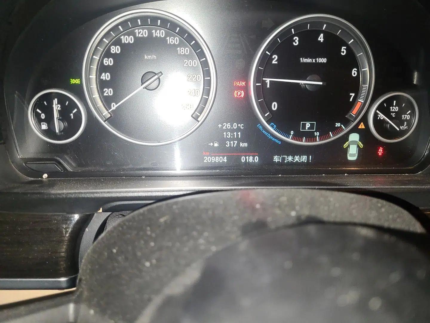 BMW 5 Series 2013 530Li Leading Model — миниатюра 12