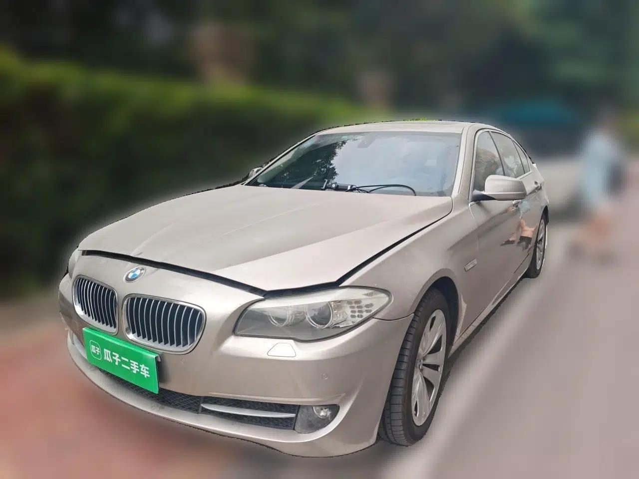 BMW 5 Series 2012 530Li Leading Model — миниатюра 1