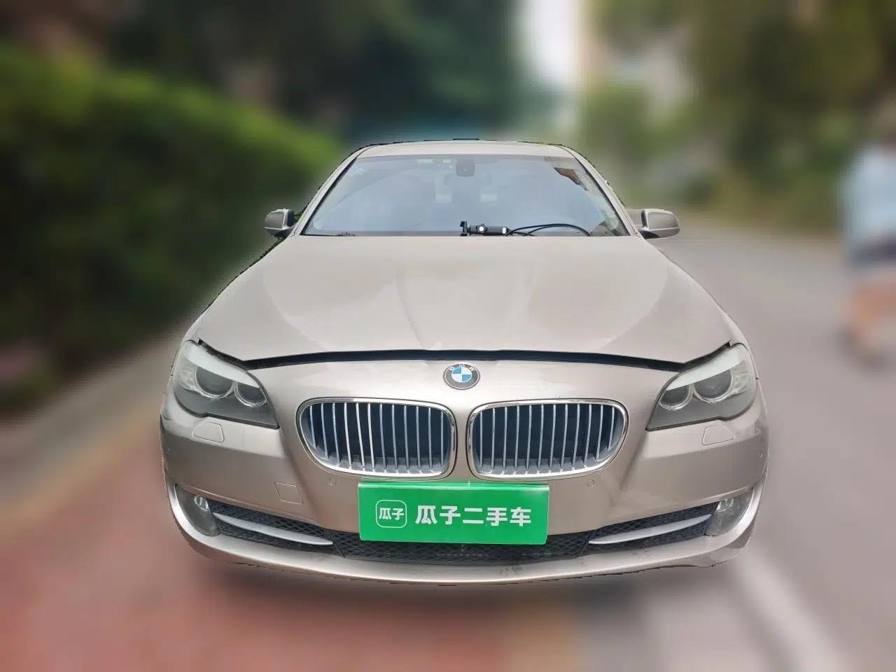 BMW 5 Series 2012 530Li Leading Model — миниатюра 2