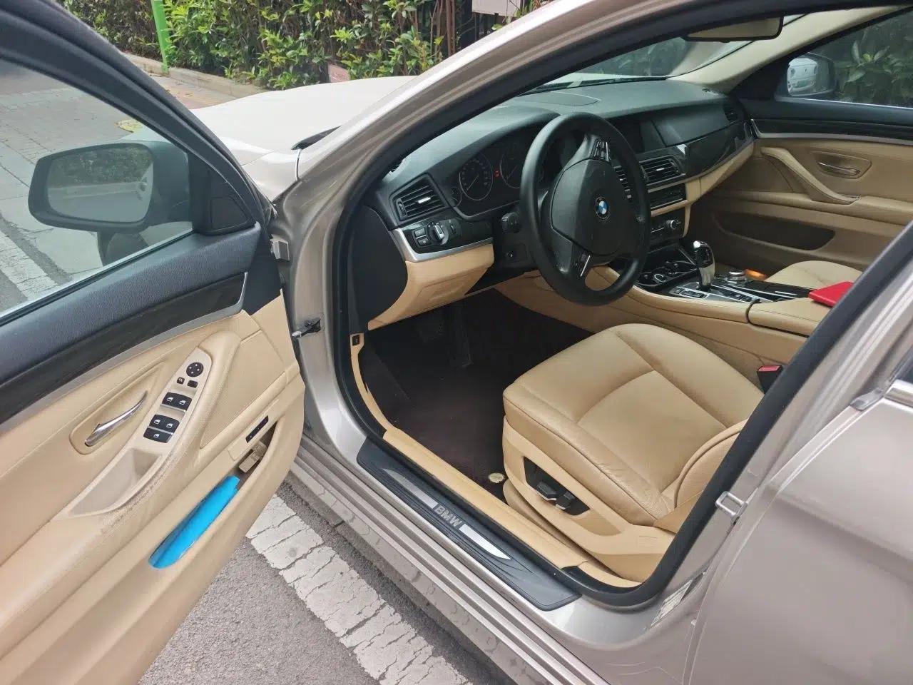 BMW 5 Series 2012 530Li Leading Model — миниатюра 16