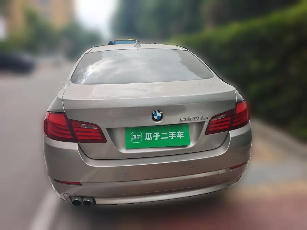 BMW 5 Series 2012 530Li Leading Model — миниатюра 5