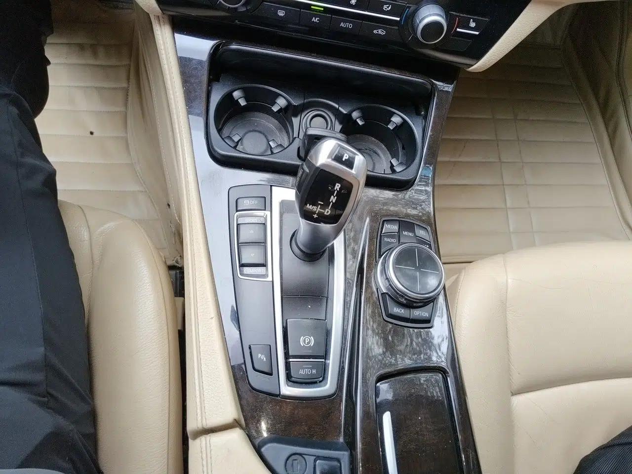 BMW 5 Series 2013 525Li Luxury Model — миниатюра 14