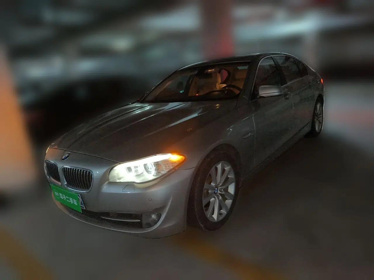 BMW 5 Series 2012 530Li Leading Model — миниатюра 1