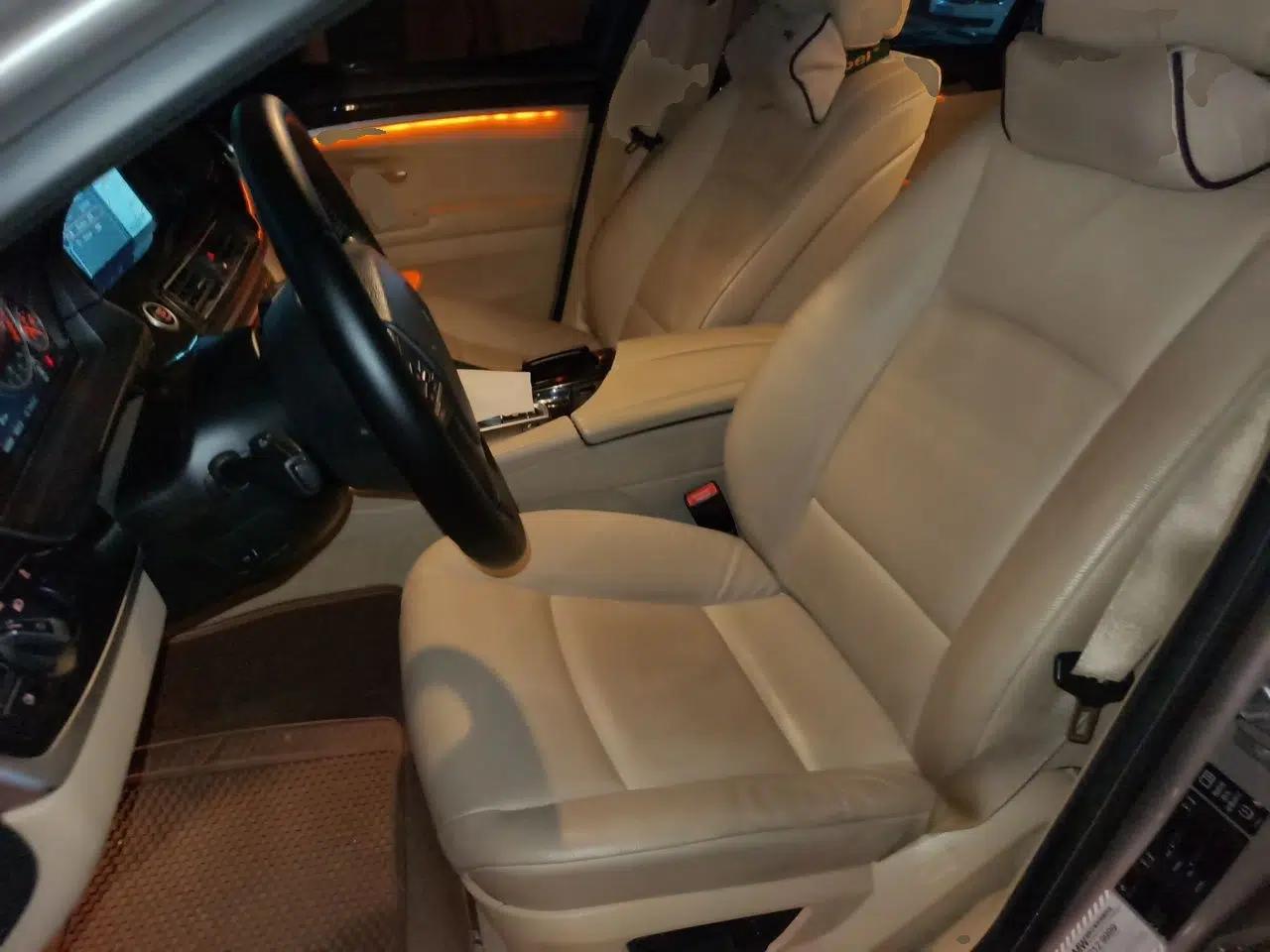 BMW 5 Series 2012 530Li Leading Model — миниатюра 15