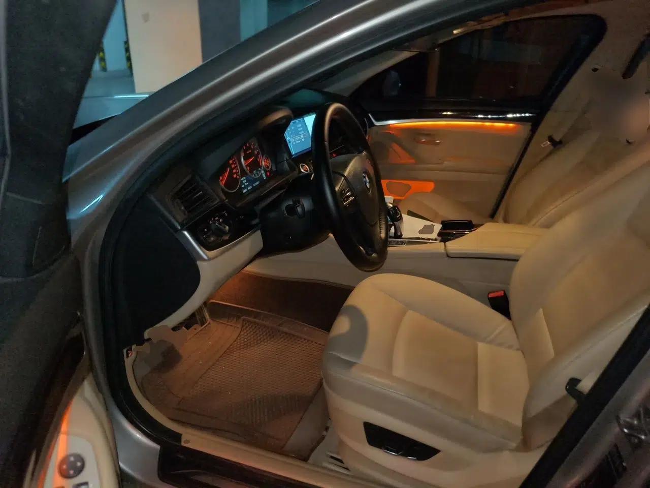 BMW 5 Series 2012 530Li Leading Model — миниатюра 16