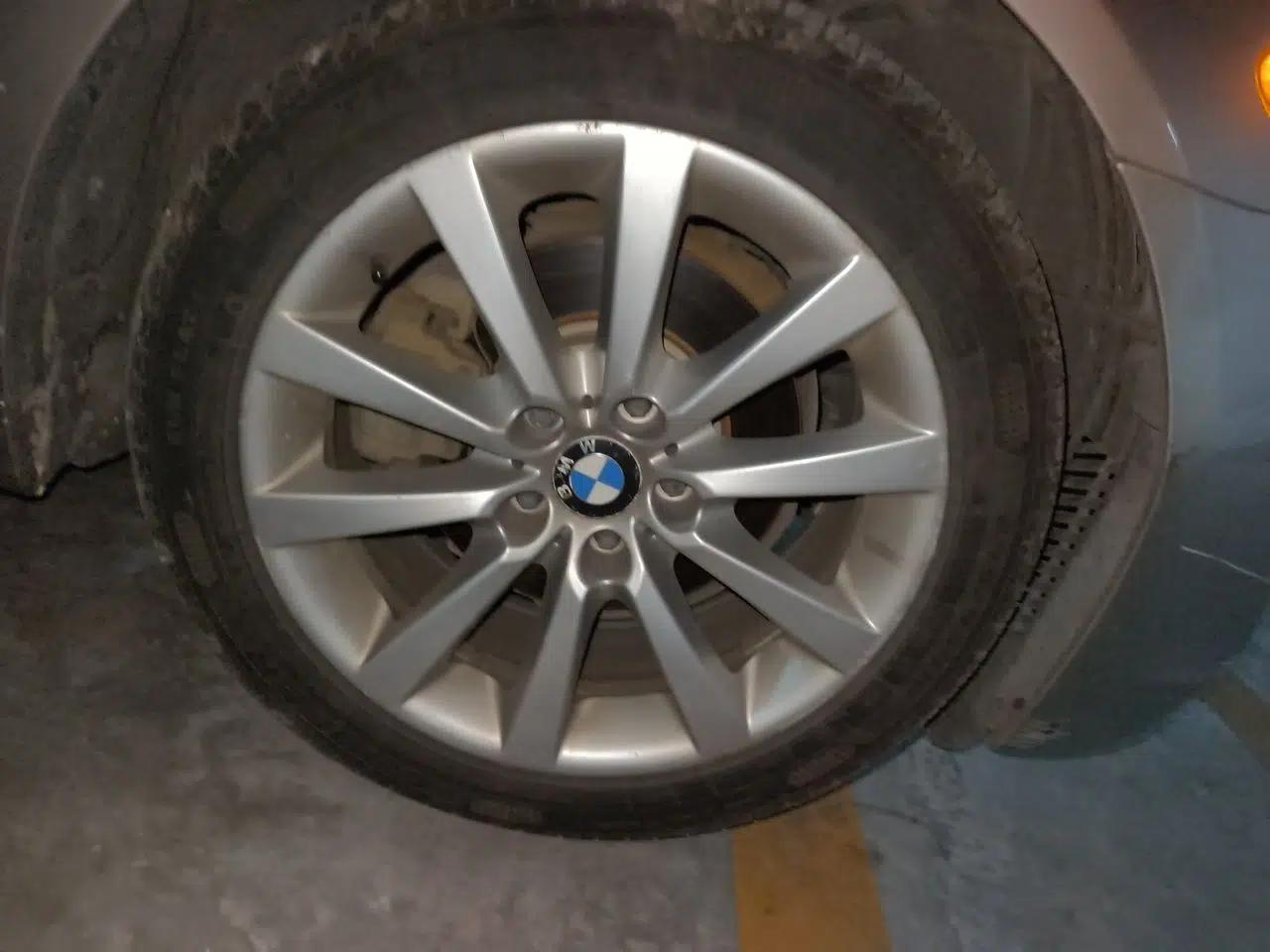 BMW 5 Series 2012 530Li Leading Model — миниатюра 8