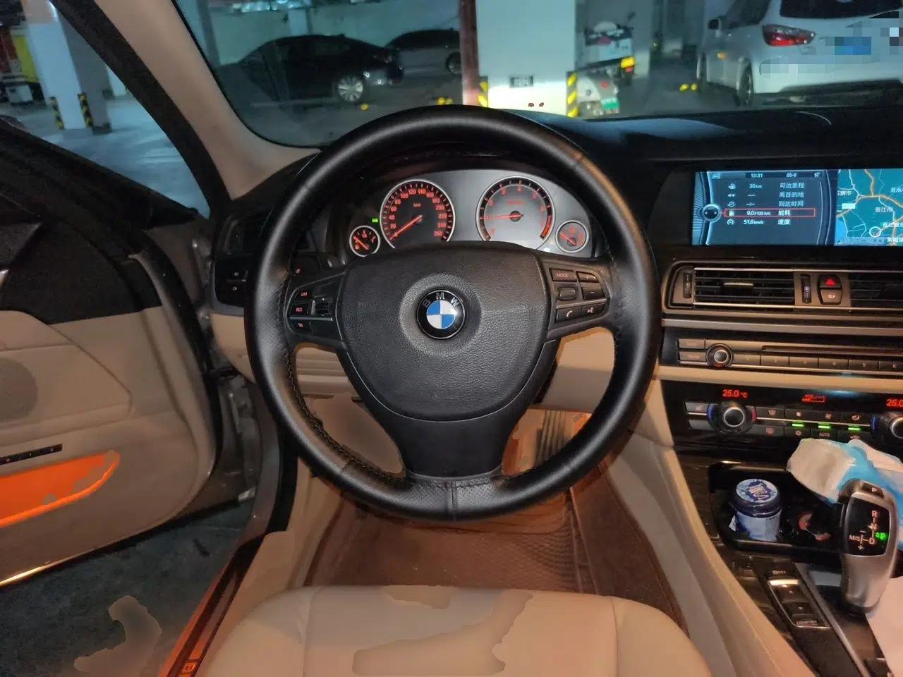 BMW 5 Series 2012 530Li Leading Model — миниатюра 10