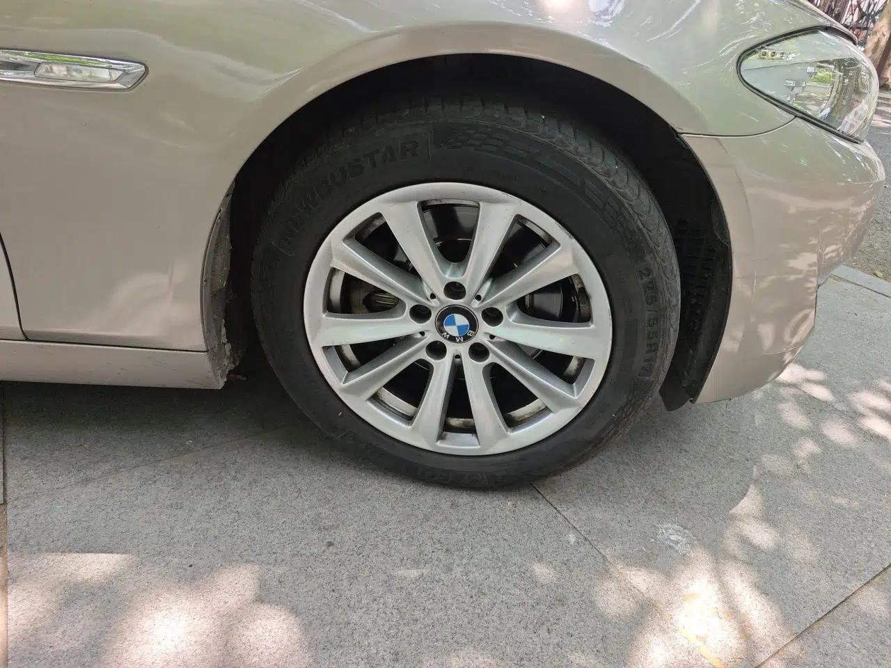 BMW 5 Series 2012 520Li Elegant Edition — миниатюра 8