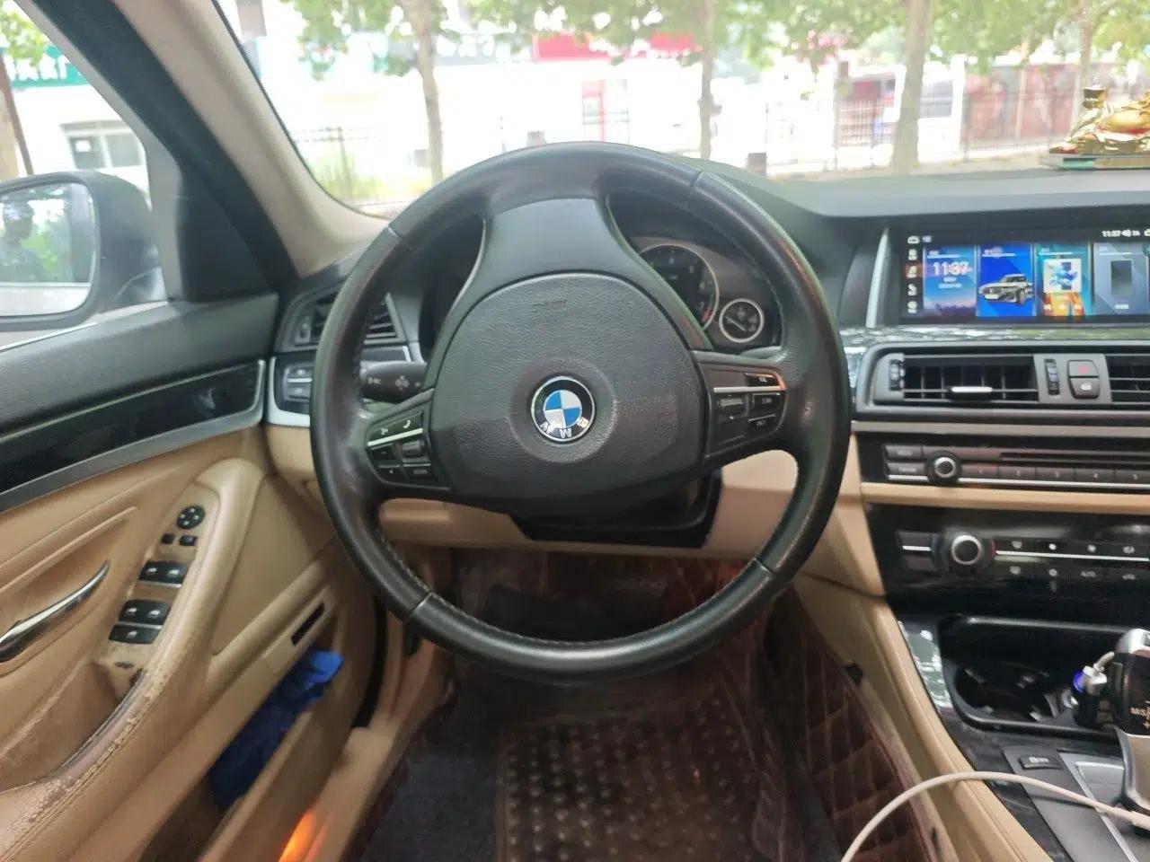 BMW 5 Series 2012 520Li Elegant Edition — миниатюра 10