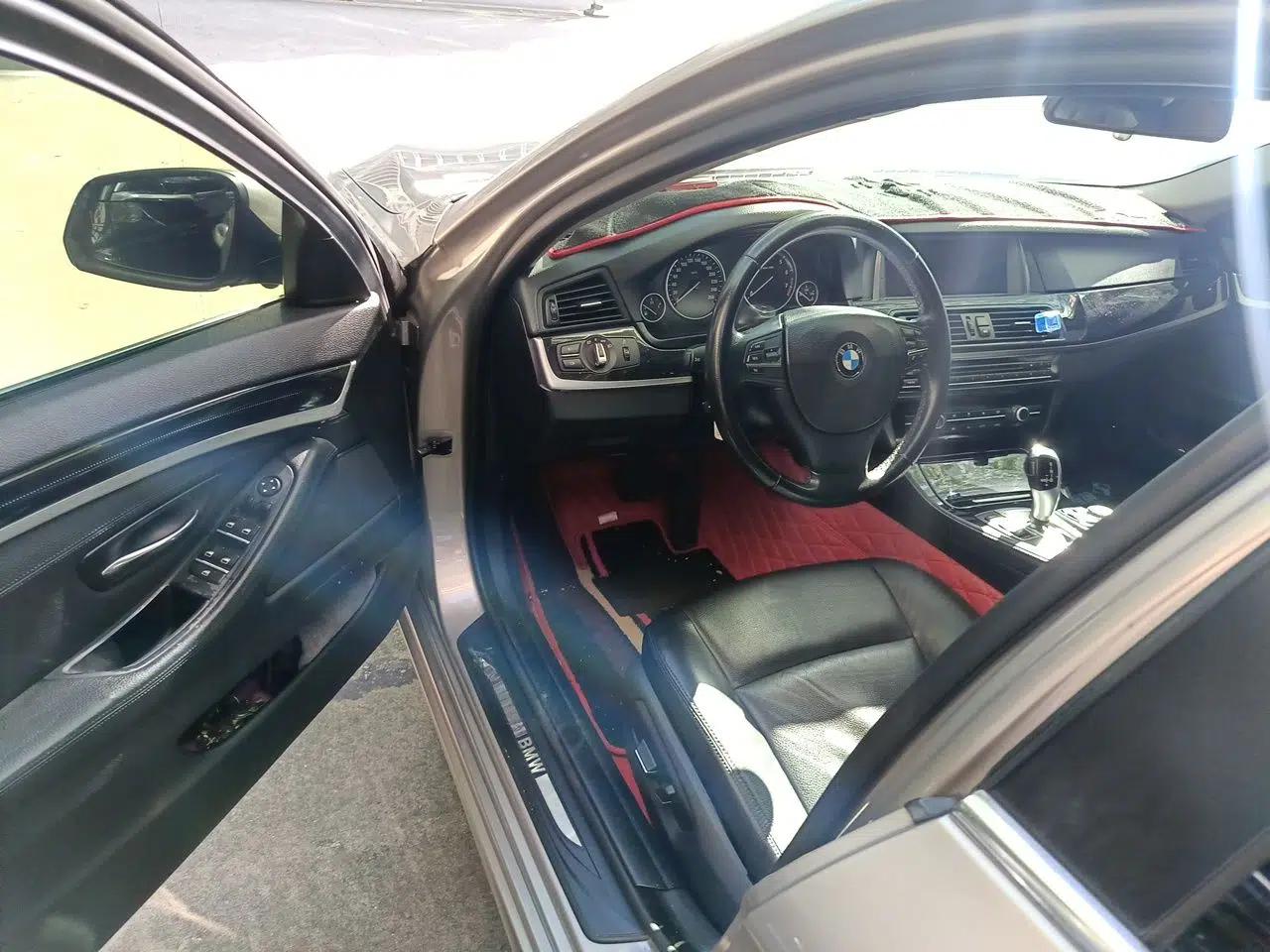 BMW 5 Series 2014 520Li Elegant Model — миниатюра 16
