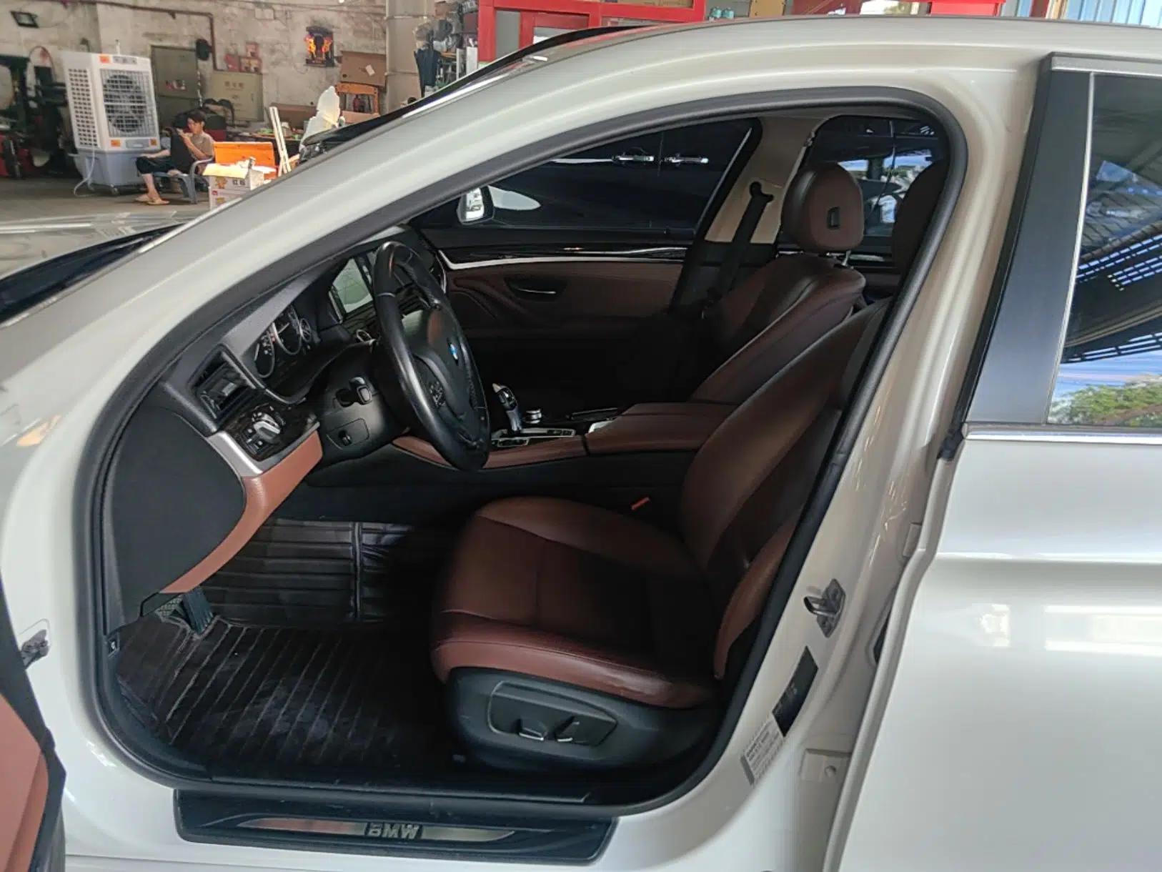 BMW 5 Series 2017 525Li Leading Model — миниатюра 17