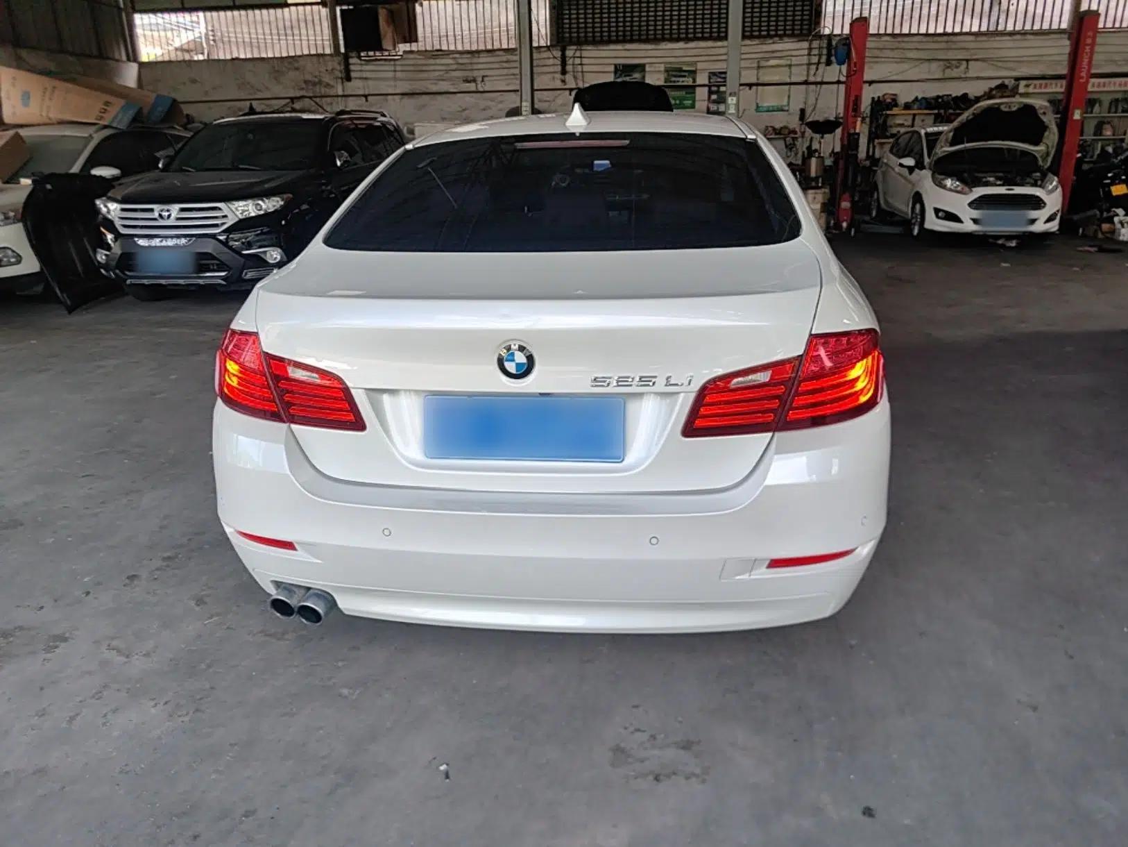 BMW 5 Series 2017 525Li Leading Model — миниатюра 5