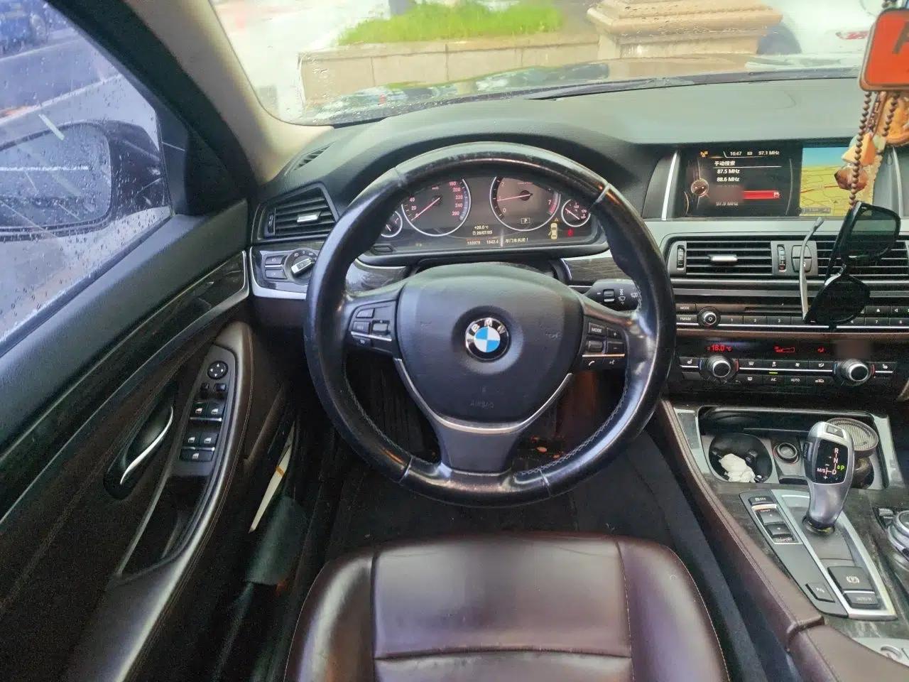 BMW 5 Series 2014 525Li Luxury Design Package — миниатюра 10